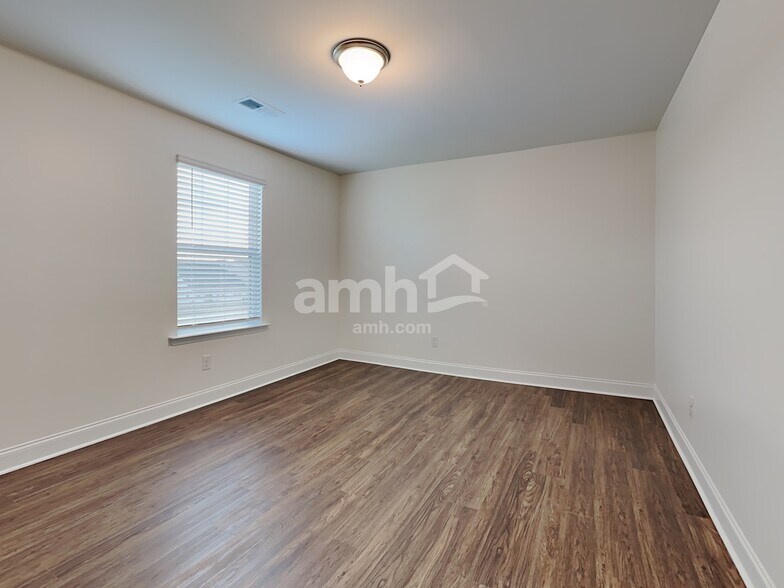 Building Photo - 215 Gershon Wy