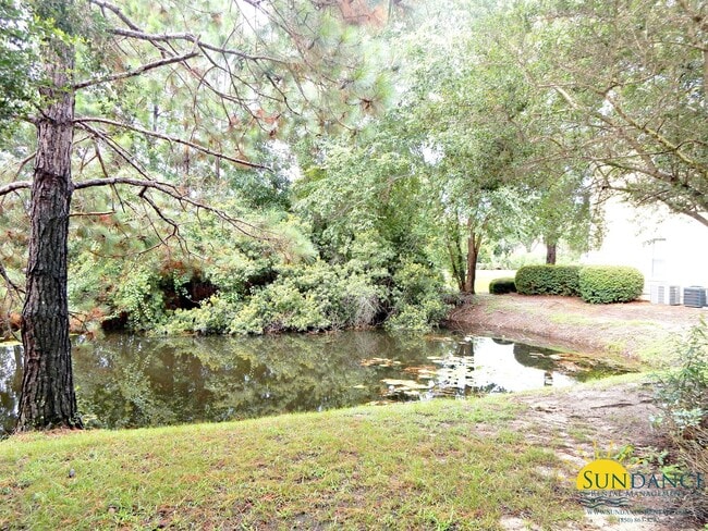 Building Photo - Quaint 2 Bedroom Condo in Miramar Beach!
