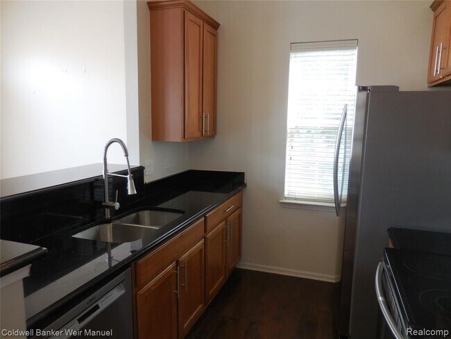Building Photo - 39792 Rockcrest Cir