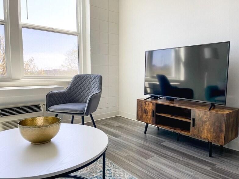 Building Photo - 2515 Burnet Ave