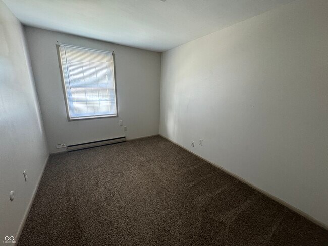 Building Photo - 4847 Mt Vernon Dr