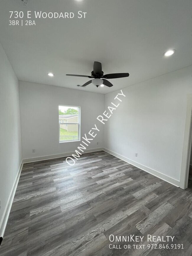 Building Photo - 730 E Woodard St