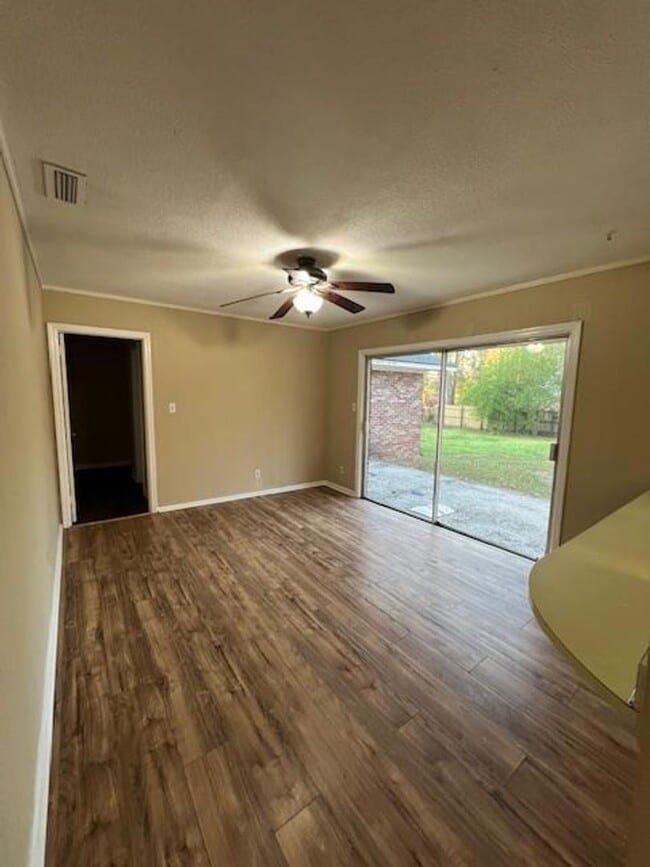 Building Photo - 3 Bedroom/2 Bath Home in Valdosta