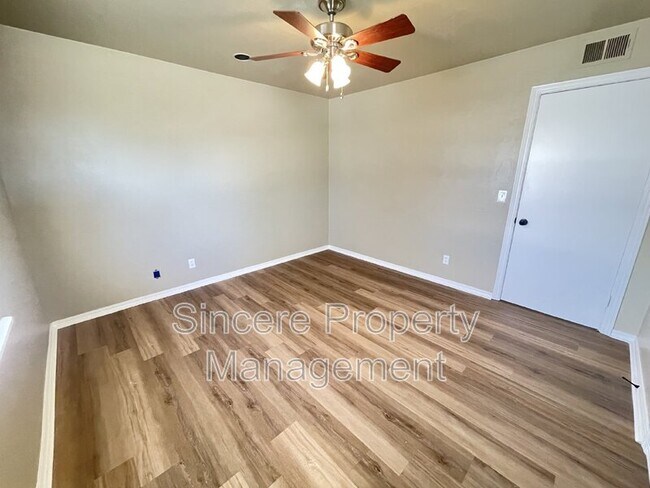 Building Photo - 3200 Lyon Blvd