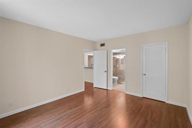 Building Photo - 1630 S Ocean Ln