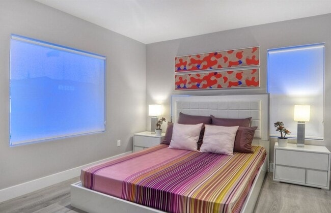 Building Photo - Private 3 Bed / 2 Bath Home with Incredible Outdoor Space