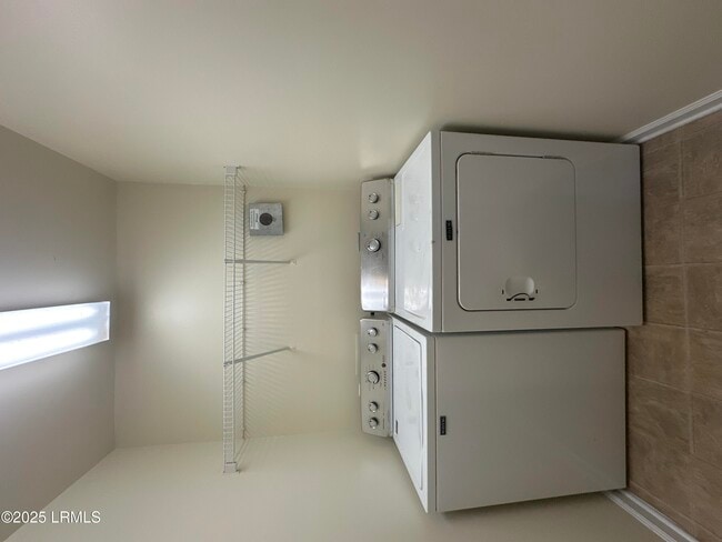 Building Photo - 132 Patriot Ct