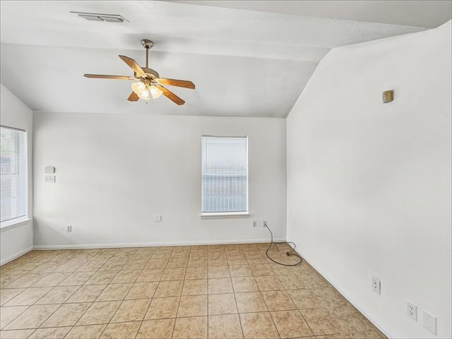 Building Photo - 3108 Lincoln Ave