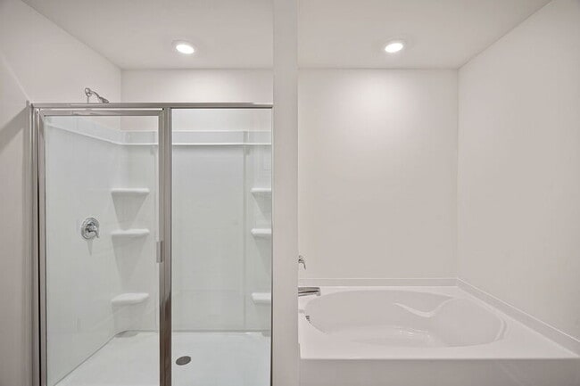 Building Photo - 171 Old Home Rd