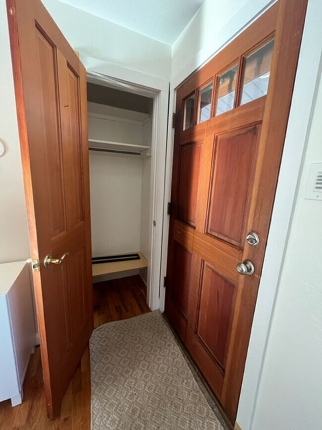 Building Photo - Available August 1, 2026 | PRE-LEASE 2 BED 1 BATH – Updated North Boulder Home Near Trails & Down...