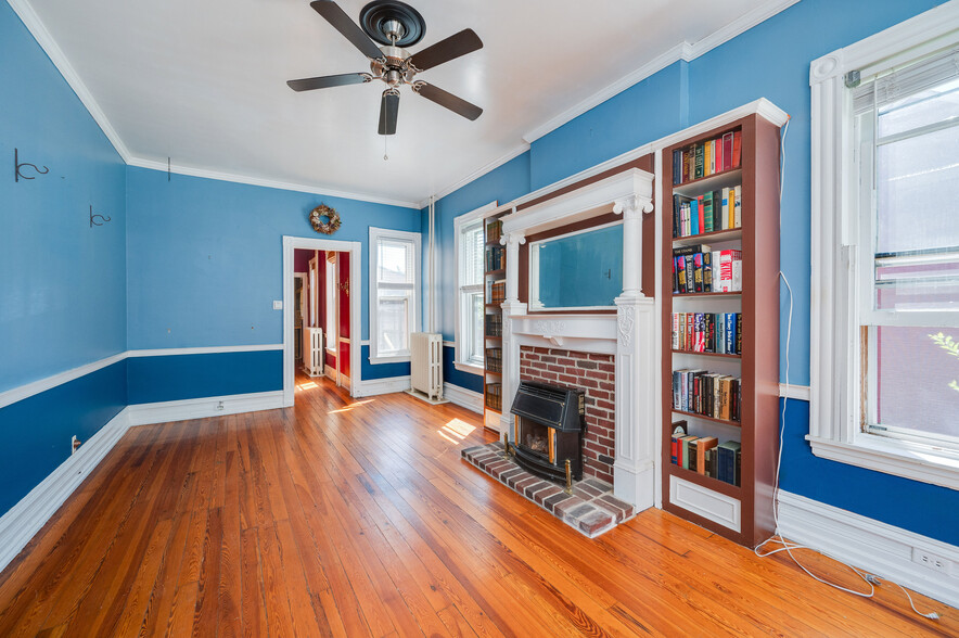 Building Photo - 311 S 17th St