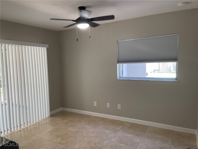 Building Photo - 608 SE 46th Ln