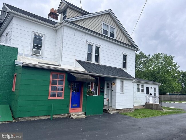 Building Photo - 703 Bethlehem Pike