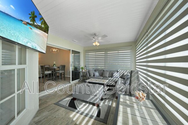 Building Photo - 8377 Parkside Dr