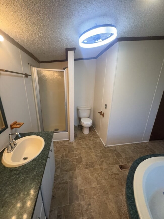 Building Photo - 1557 Catherine Lake Rd