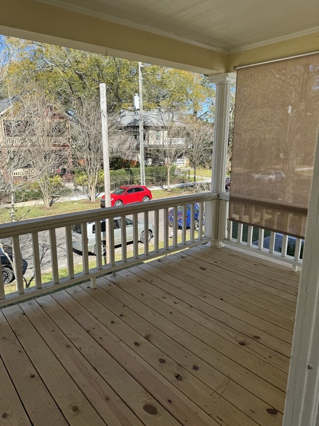 Building Photo - 4 bedroom 3 bath Springfield home with Off street parking