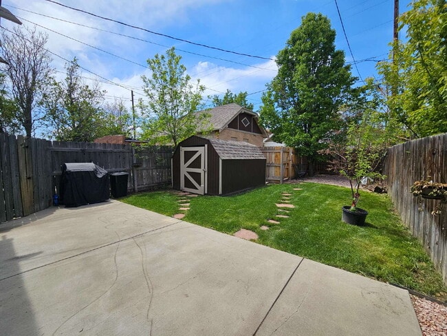 Building Photo - Stylish 3-Bed 2-Bath Home in West Colfax