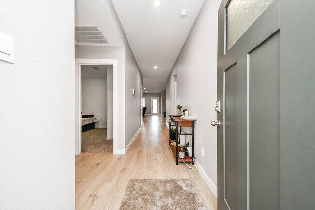 Building Photo - 31711 Melkridge Rd