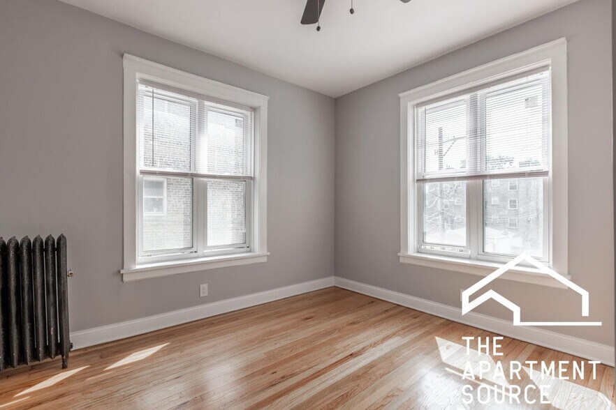 Building Photo - 1251 W Rosemont Ave