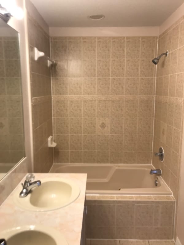 Building Photo - 622 Lemon St