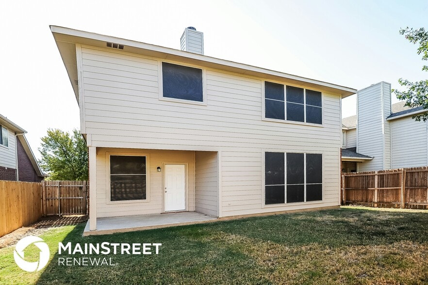 Building Photo - 11749 Ficus Dr