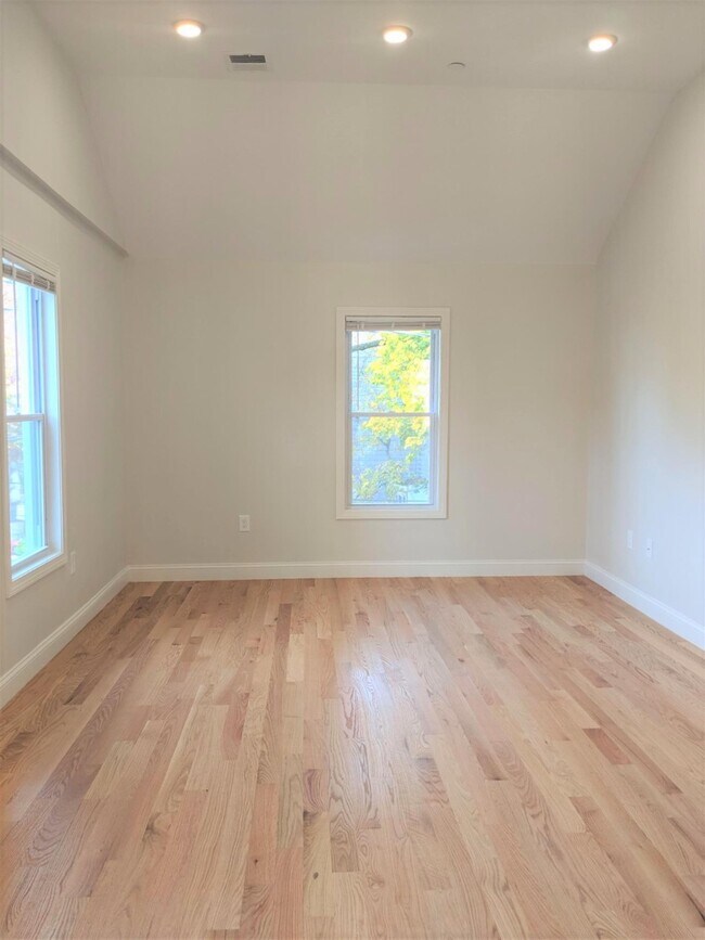 Building Photo - 44 Cogswell Ave