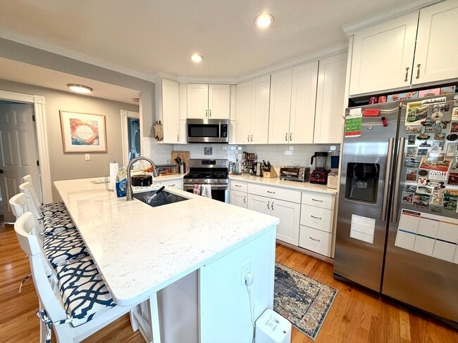 Building Photo - 37 Moseley St