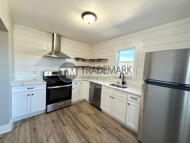 Building Photo - 42 N State St