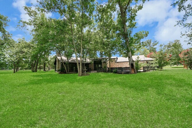 Building Photo - 4126 Pecan Bend Dr