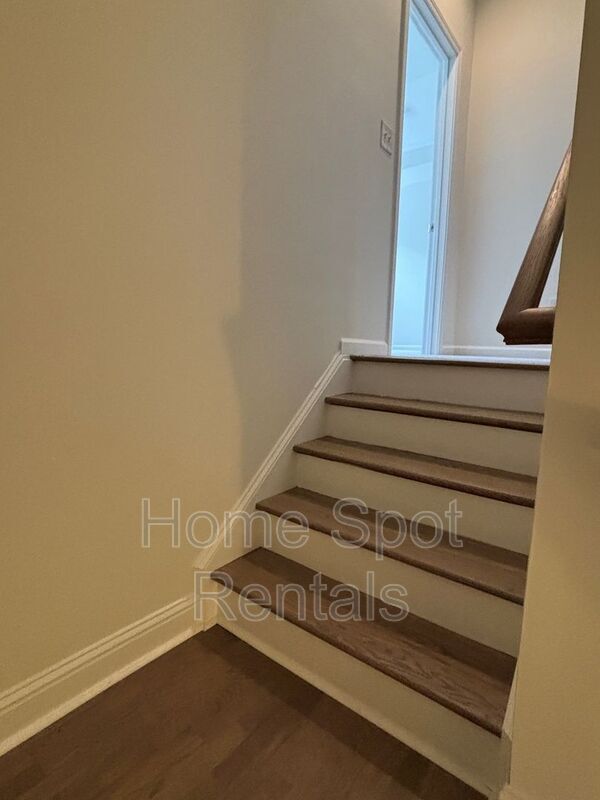 Building Photo - 2664 Rivers Edge Dr NE