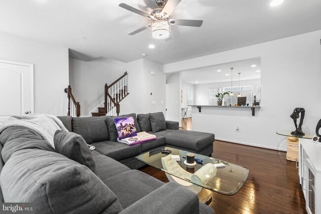 Building Photo - 5000 Forest Pines Dr