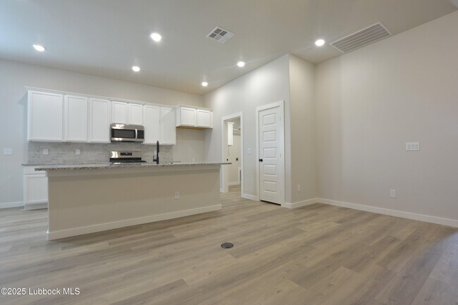 Building Photo - 10502 Abbeville Ave
