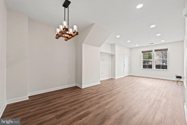 Building Photo - 22769 Fountain Grove Square