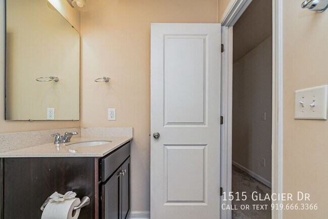 Building Photo - 1515 Glacier Dr
