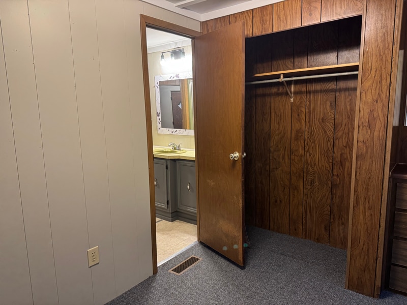 Building Photo - 655 Holbert Rd