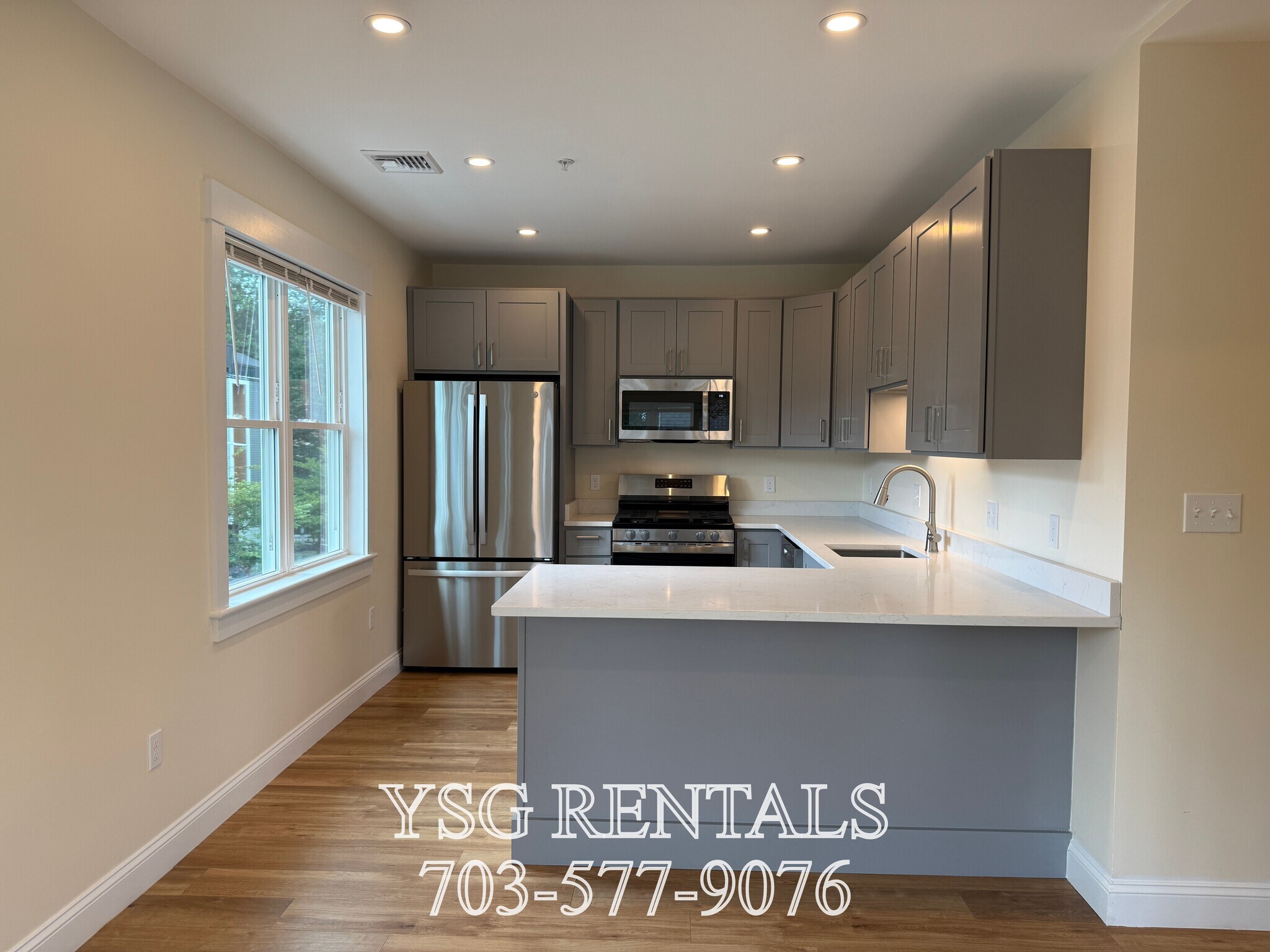 Building Photo - 14 Dorr St