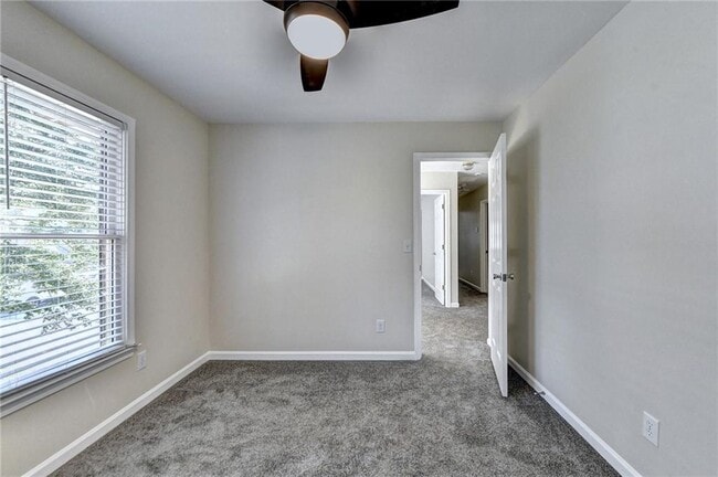 Building Photo - 3460 Maple Terrace Dr