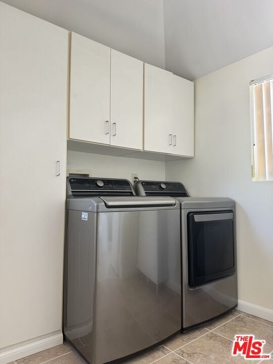 Building Photo - 14552 Runnymede St