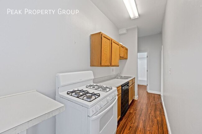 Building Photo - 494 Riddle Rd