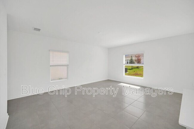Building Photo - 1623 Reservoir Pl