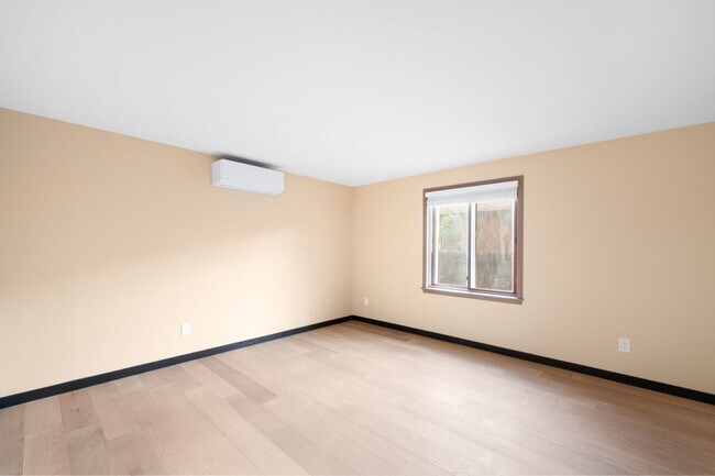 Building Photo - 4BD, 2BA Arvada Half-Duplex with 1-Car Garage and Back Yard