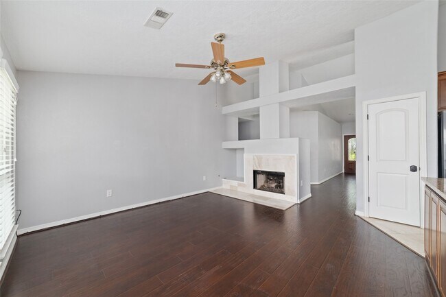 Building Photo - 20822 Whitevine Way