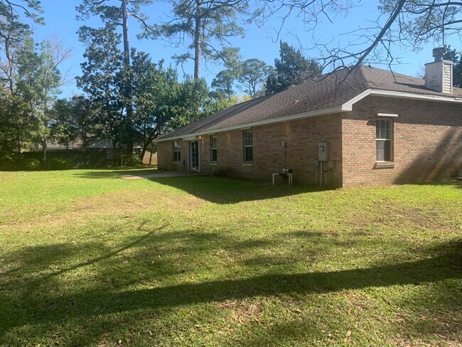 Building Photo - 109 Point Comfort Rd