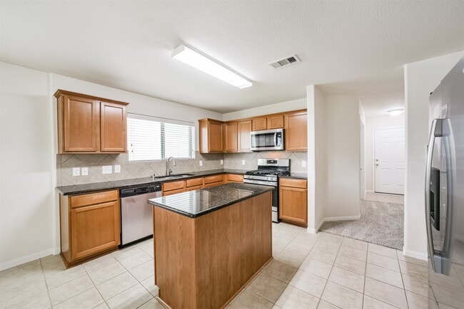 Building Photo - 21323 Slate Crossing Ln
