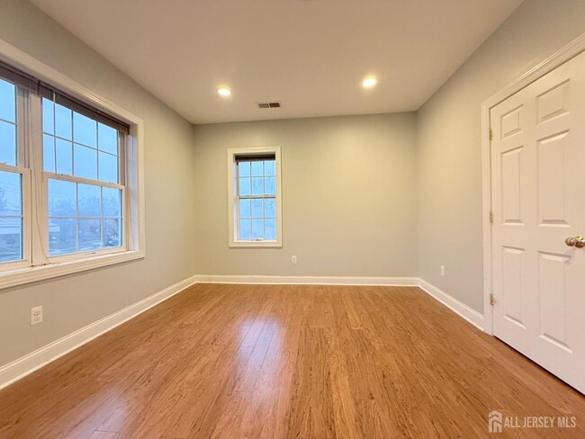 Building Photo - 664 Amboy Ave