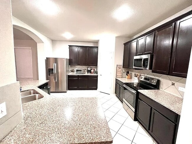 Building Photo - 1001 Coconut Cove