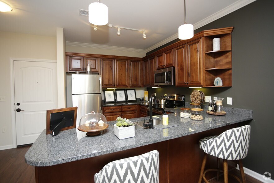 Highlands Lodge 5000 Indian Creek Pky Overland Park KS 66207