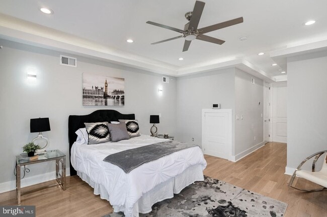 Building Photo - Newly Constructed Fishtown Home
