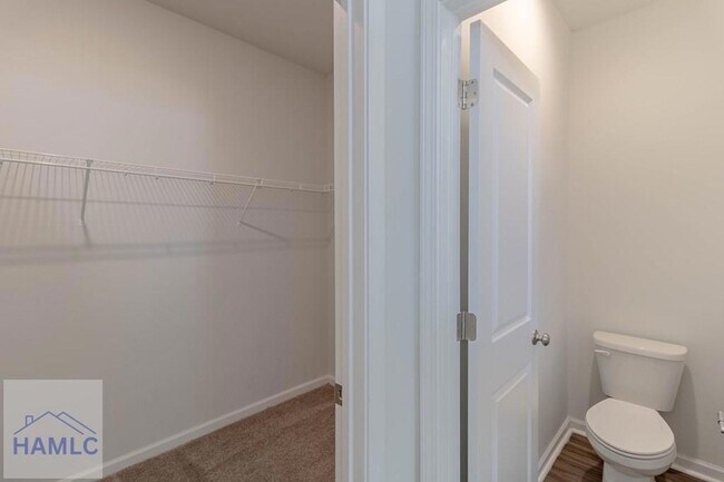 Building Photo - 147 Enclave Wy