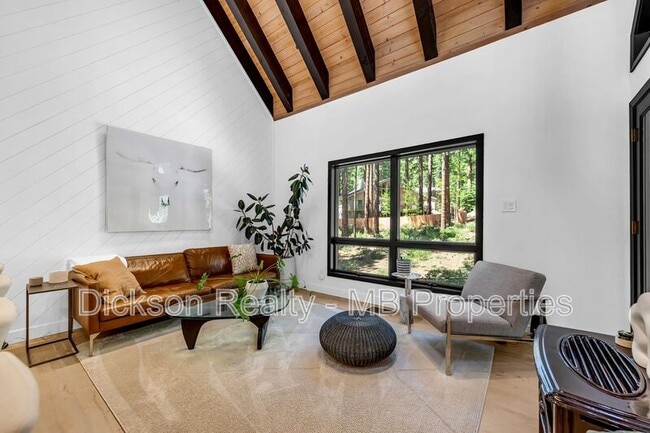 Building Photo - 908 Harold Dr